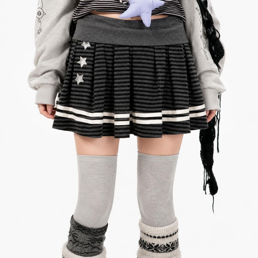 How to Style a Pleated Skirt: Outfit Ideas | AltBrat