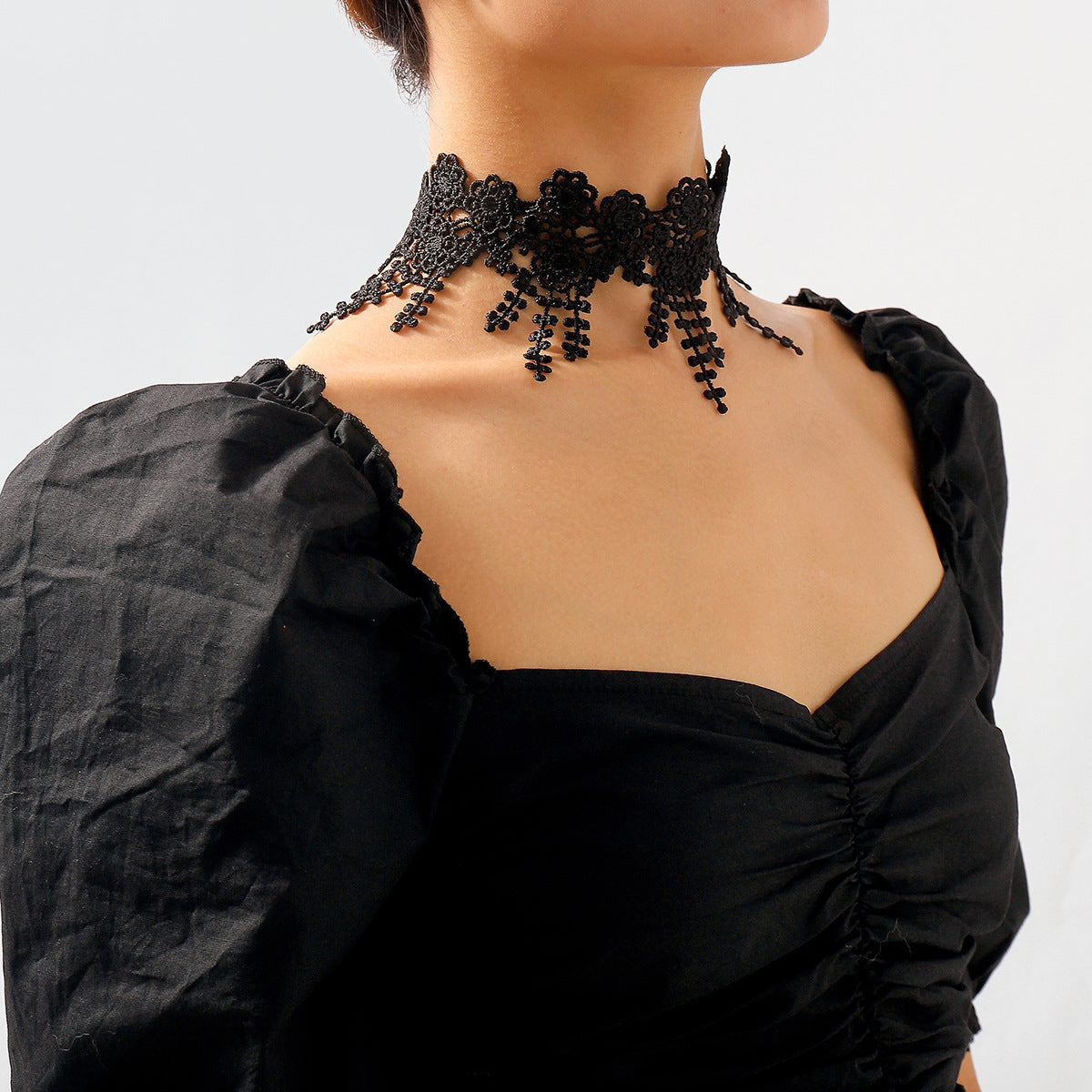 Minimalist Charm Necklace - Necklaces & Chokers detail view 2 | Cute Splikes