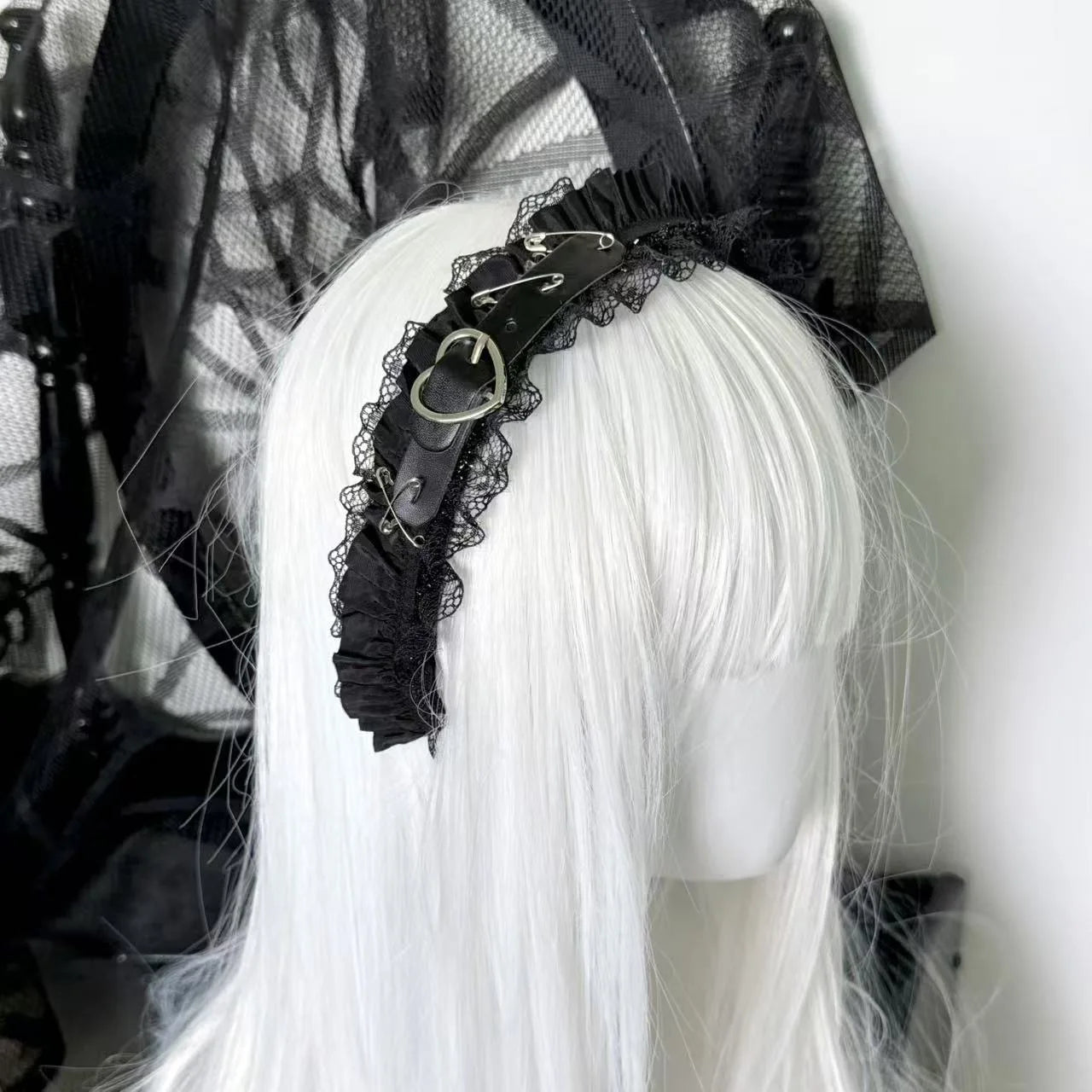 Lace Heart Buckle Pin Headband