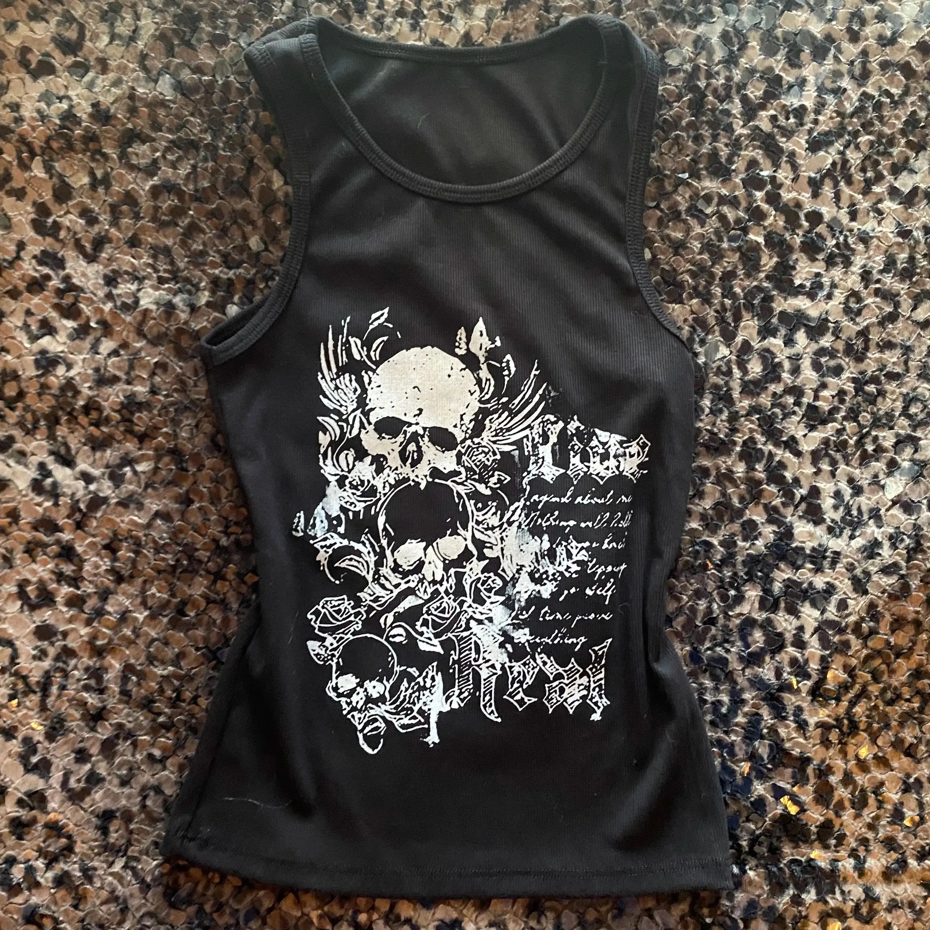 Y2K Gothic Punk T-Shirt - Tops & Dresses for Jirai Kei, gothic & kawaii style | Cute Splikes