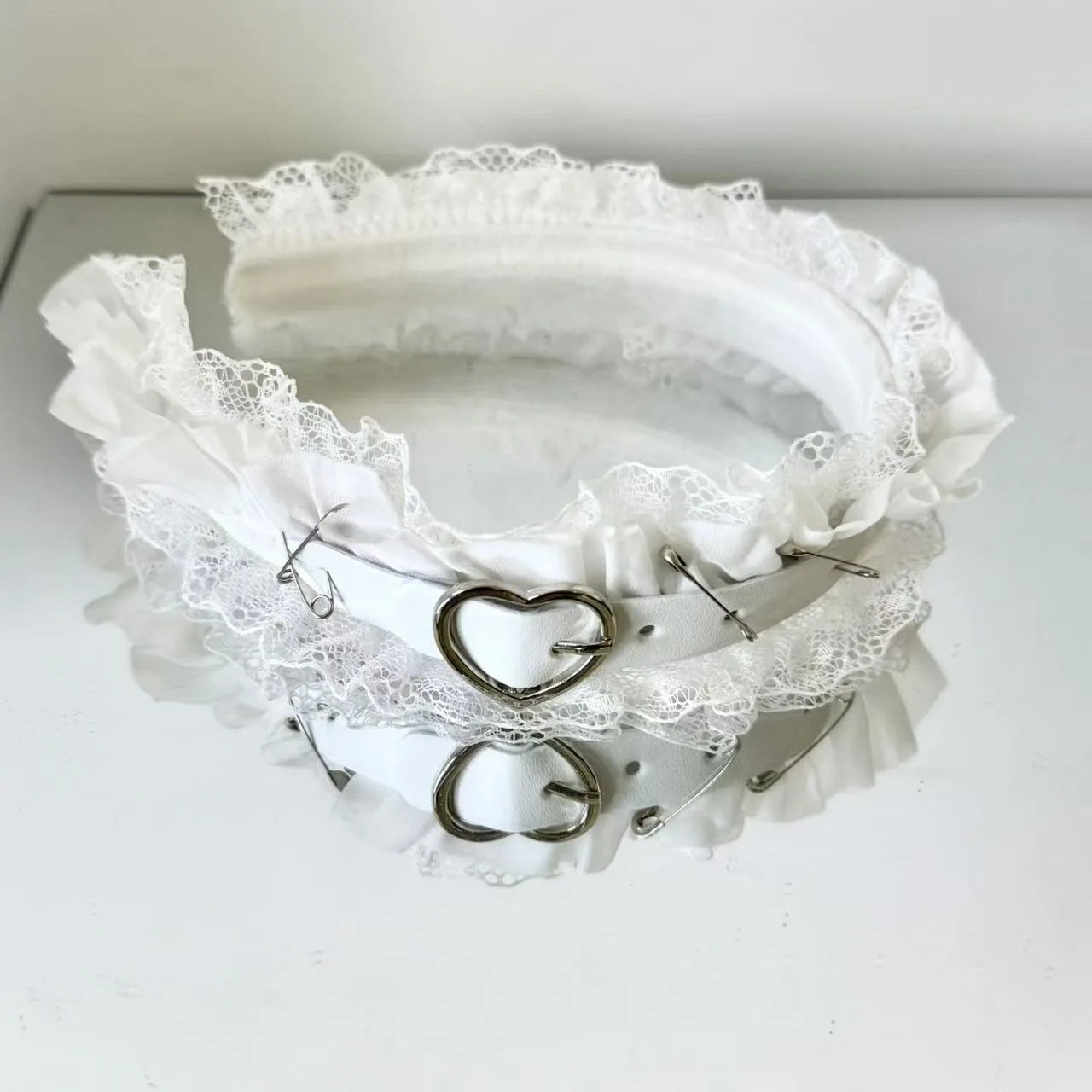 Lace Heart Buckle Pin Headband