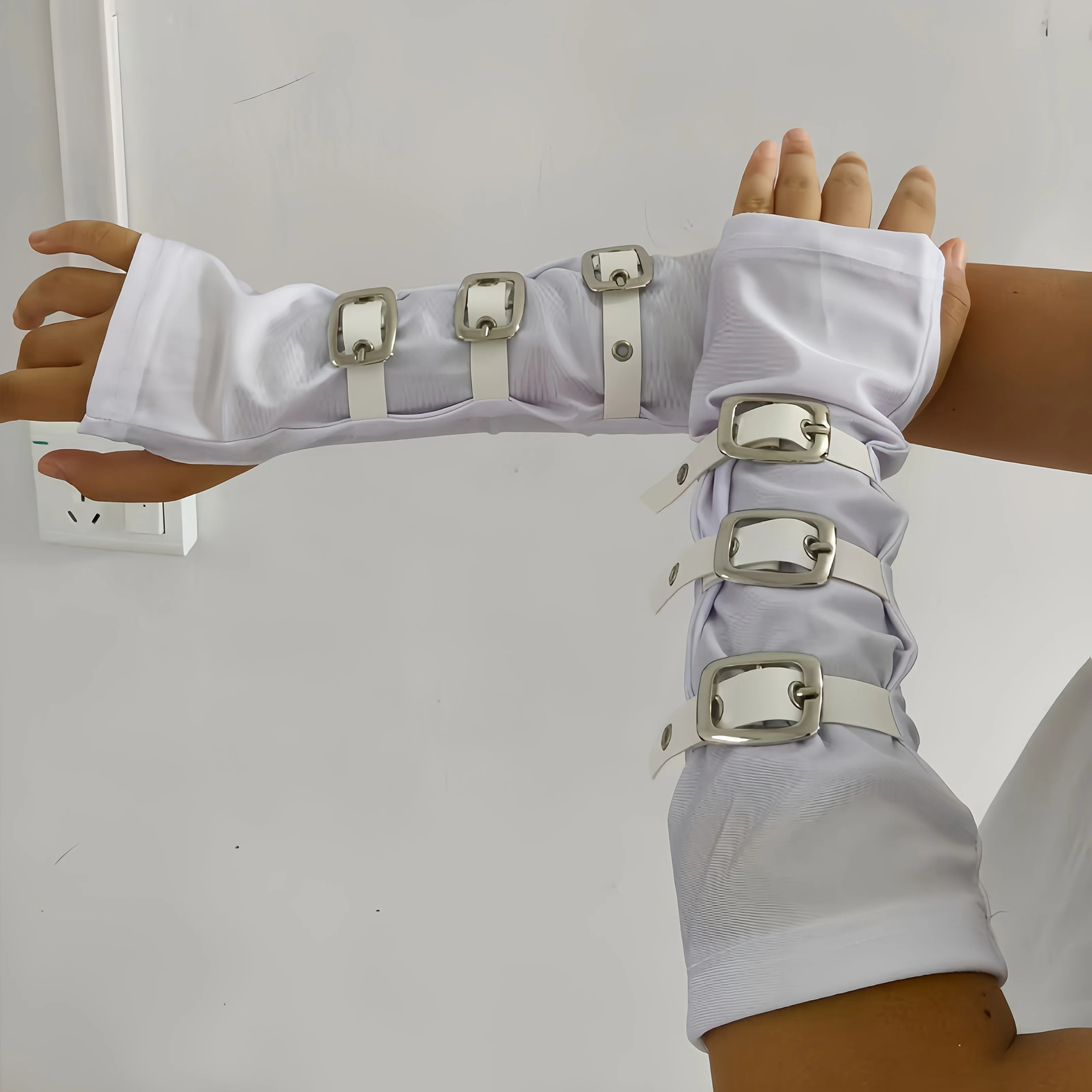 Metal Buckle Arm Sleeves - Gloves & Arm Warmers detail view 3 | Cute Splikes