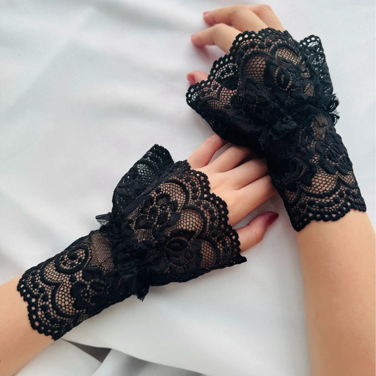 Lace Bow Fishnet Gloves - Gloves & Arm Warmers detail view 14 | Cute Splikes