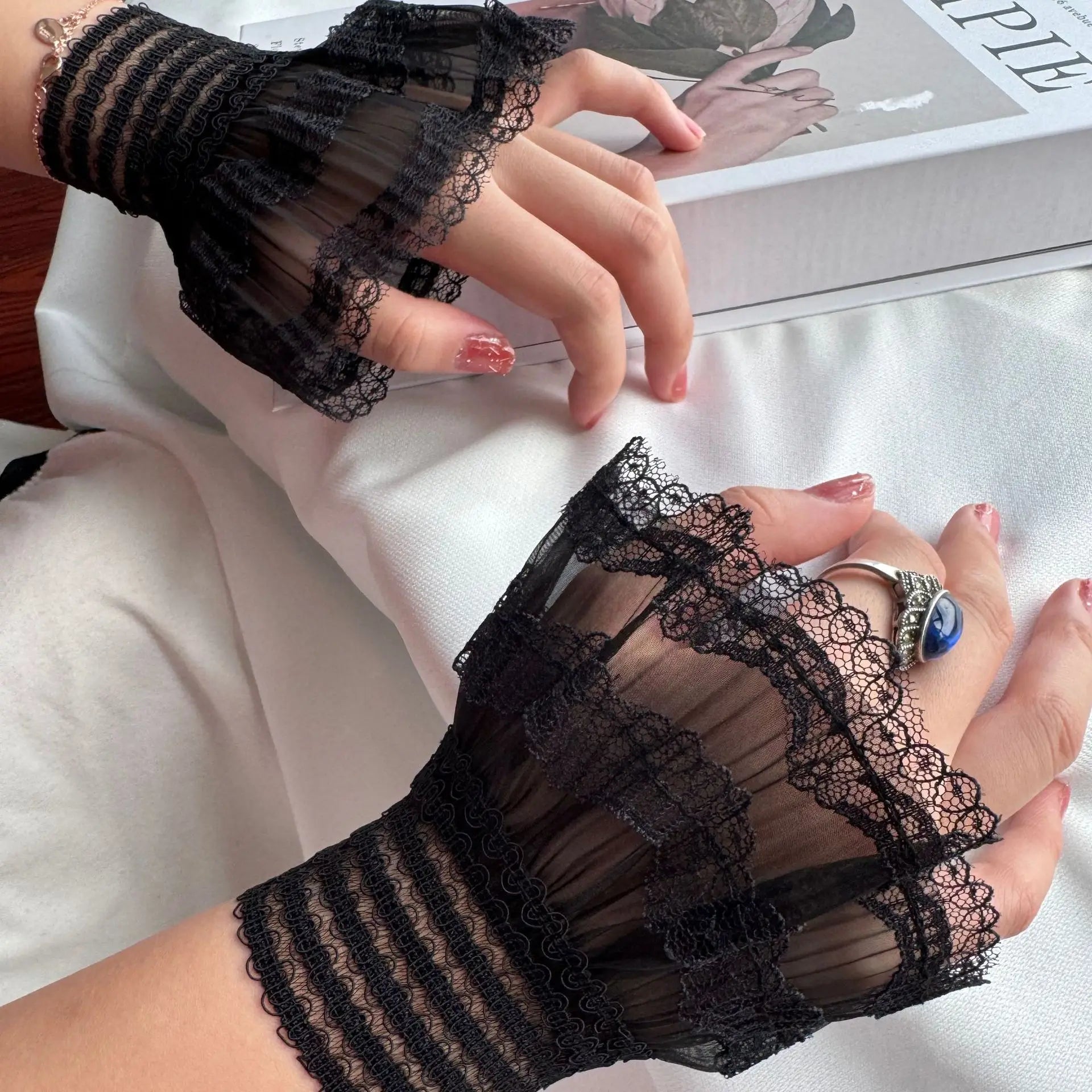 Lace Bow Fishnet Gloves - Gloves & Arm Warmers detail view 17 | Cute Splikes