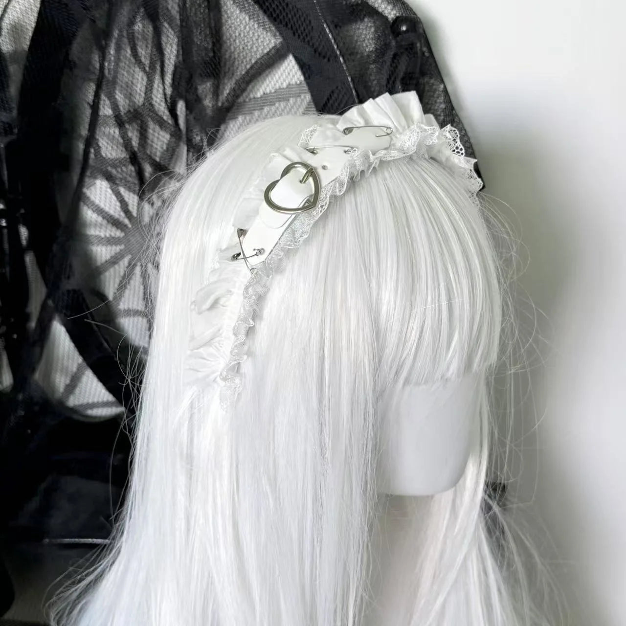 Lace Heart Buckle Pin Headband