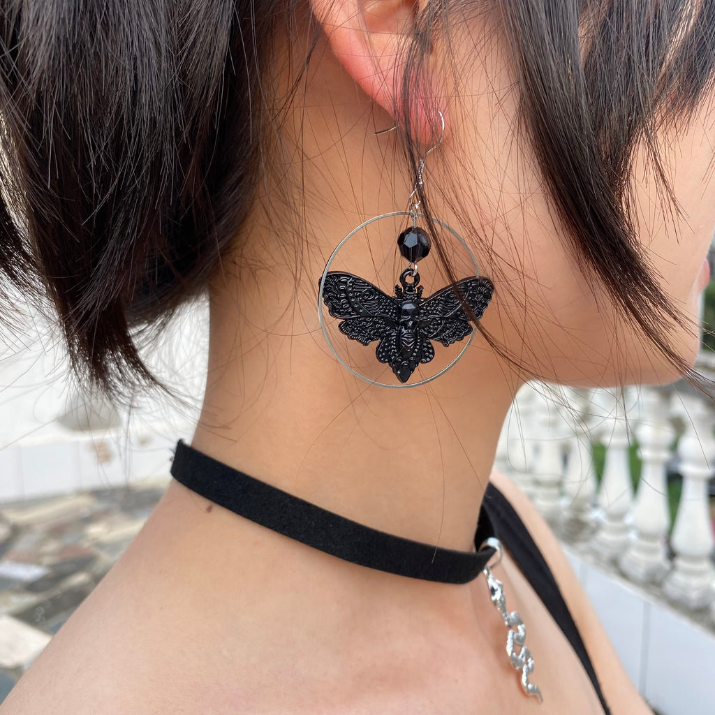 Skull Moth Earrings - Earrings detail view 3 | Cute Splikes