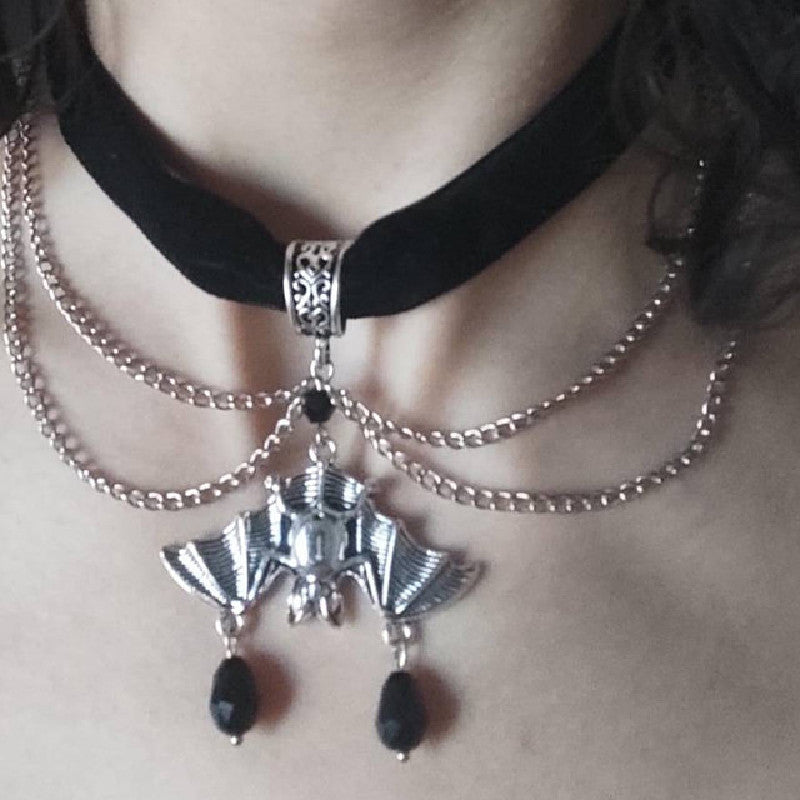 Sword &amp; Black Rose Earrings - Earrings for Jirai Kei, gothic & kawaii style | Cute Splikes