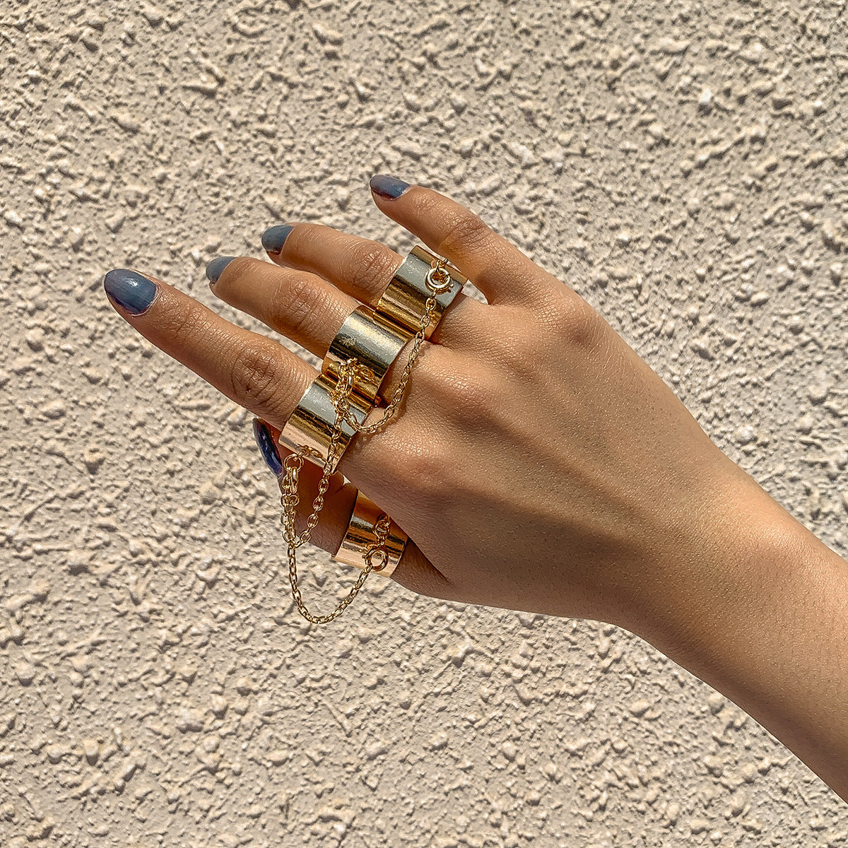Minimalist Finger Ring - Bracelets & Rings detail view 5 | Cute Splikes