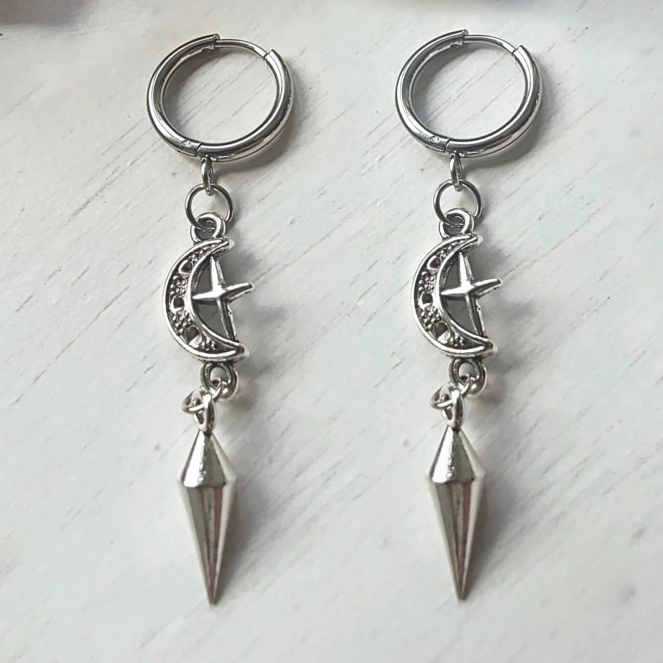 1 pair of punk rock stainless steel pointed star and moon earrings, suitable for women to wear Gothic jewelry accessorie - AltBrat