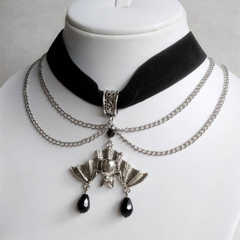 Sword &amp; Black Rose Earrings - Earrings detail view 4 | Cute Splikes