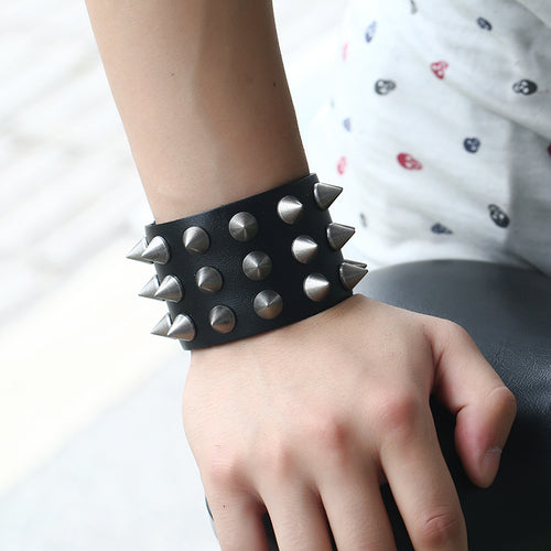 Leather Cuff Bracelet - Bracelets & Rings for Jirai Kei, gothic & kawaii style | Cute Splikes