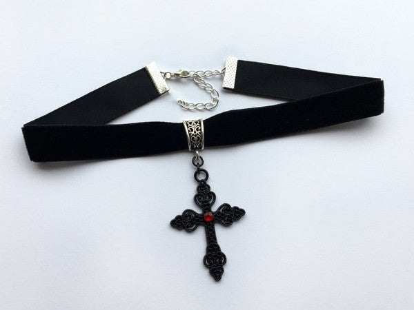 Cross Velvet Choker - Necklaces & Chokers for Jirai Kei, gothic & kawaii style | Cute Splikes